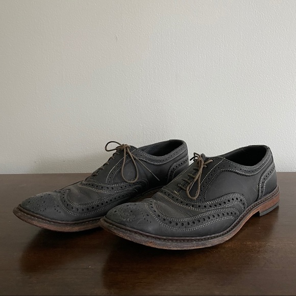 Allen Edmonds Oxford Wingtip shoe - 10.5 - Picture 1 of 3
